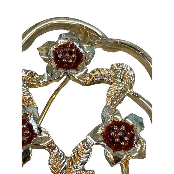 Sarah Coventry Gold Tone Floral Brooch Pin Red Enamel Accents Textured Leaves - Picture 3 of 6